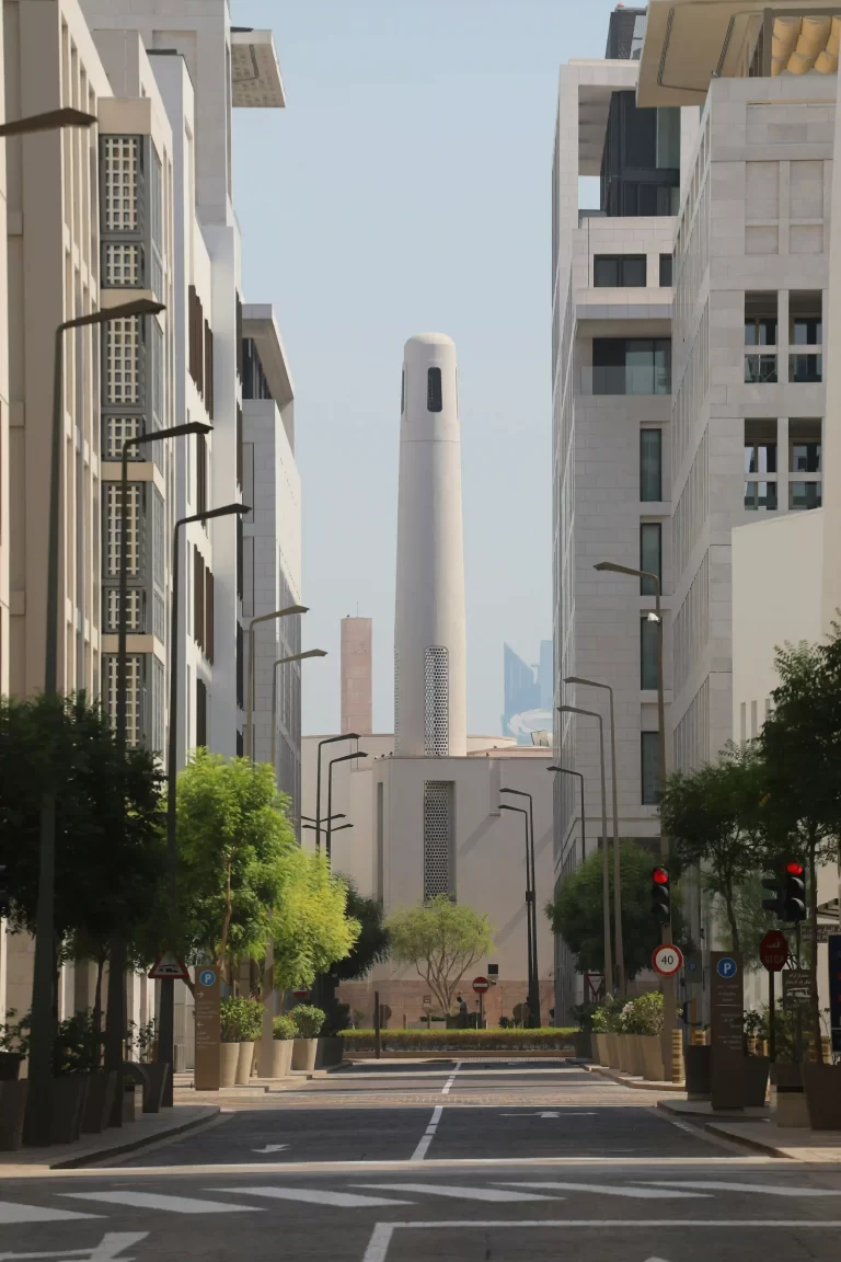 الهجرة الى قطر